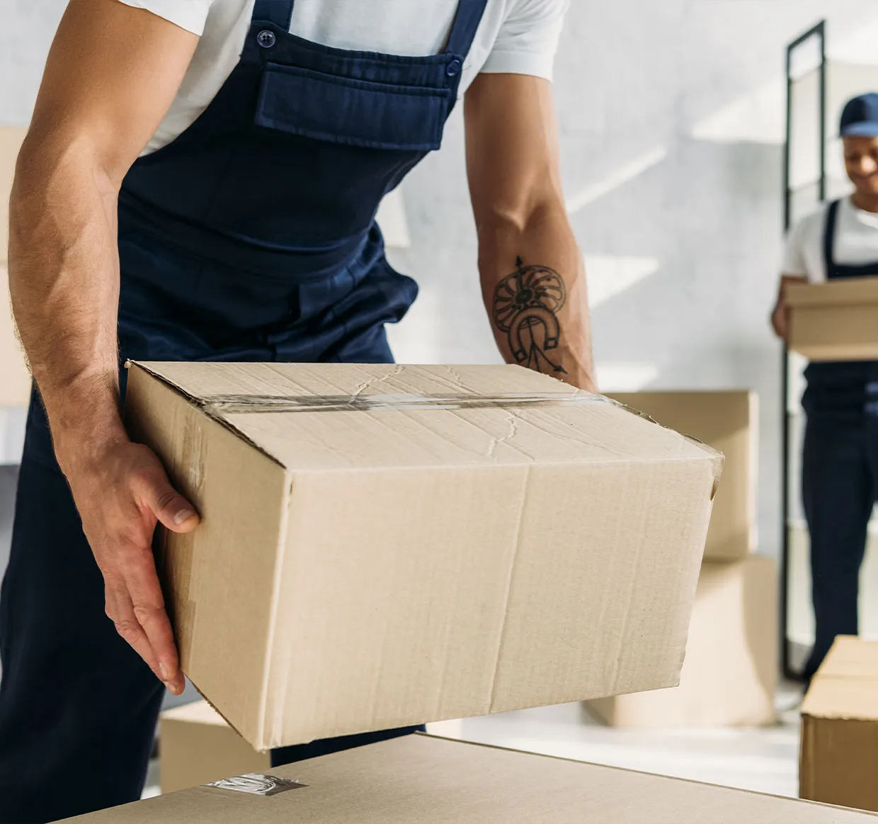 Umzug mit Direktabrechnung berlin IGEL Umzüge verpacken umzugskarton